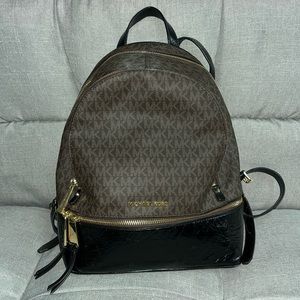 Michael Kors Signature Brown Black Rhea Zip Medium